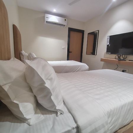 Hotel Blueearth Vizianagaram Exterior foto
