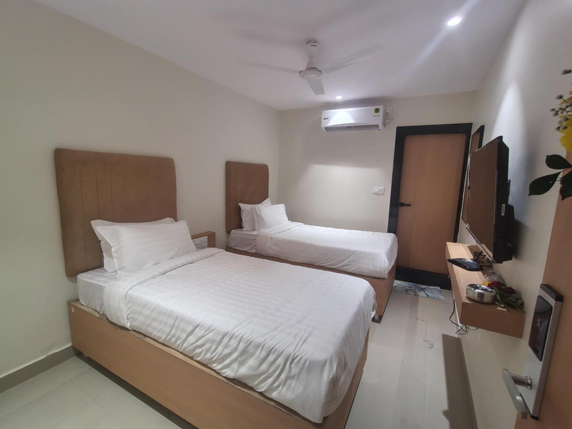 Hotel Blueearth Vizianagaram Exterior foto